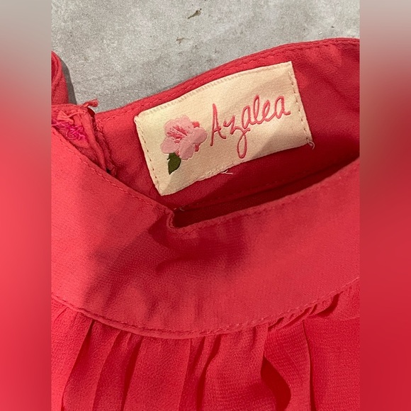 Elegant Red Sleeveless Dress - Picture 6 of 10